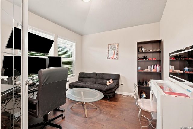 10118 Macarthur Way, Converse, TX 78109