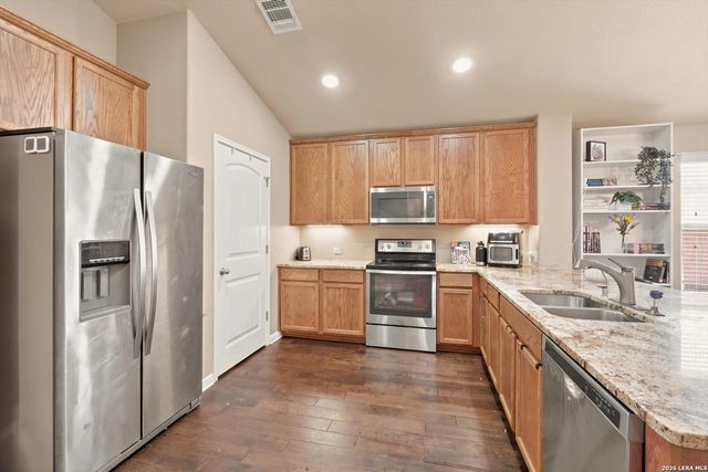 10118 Macarthur Way, Converse, TX 78109