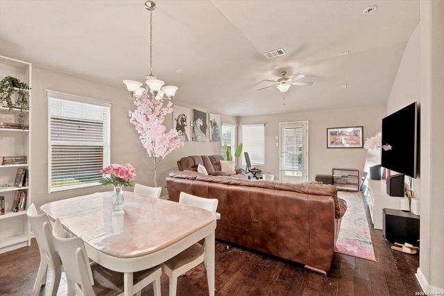 10118 Macarthur Way, Converse, TX 78109