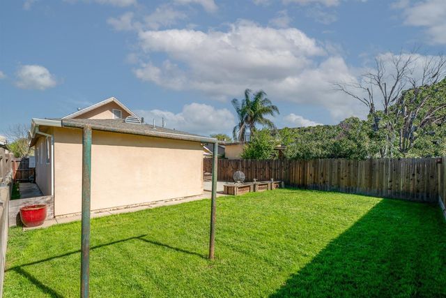 4568 9th Ave, Sacramento, CA 95820