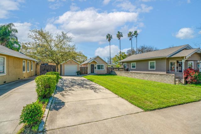 4568 9th Ave, Sacramento, CA 95820