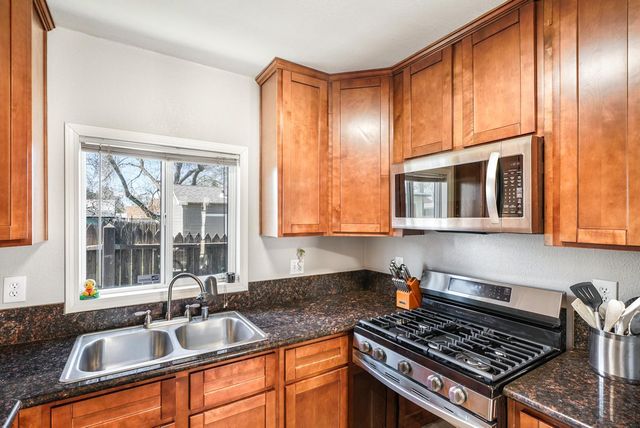 4568 9th Ave, Sacramento, CA 95820