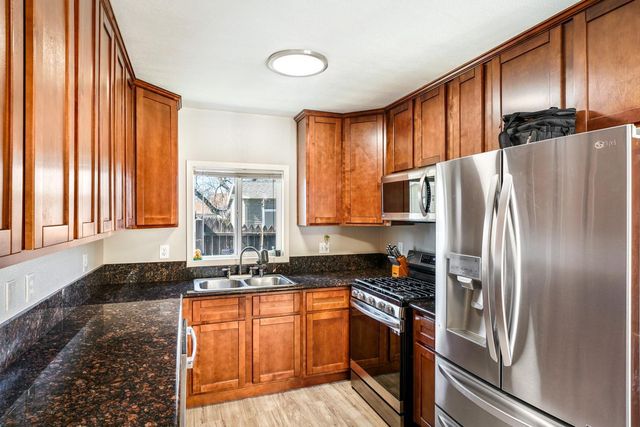 4568 9th Ave, Sacramento, CA 95820