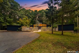 61 Ox Bow Lane, Woodbridge, CT 06525