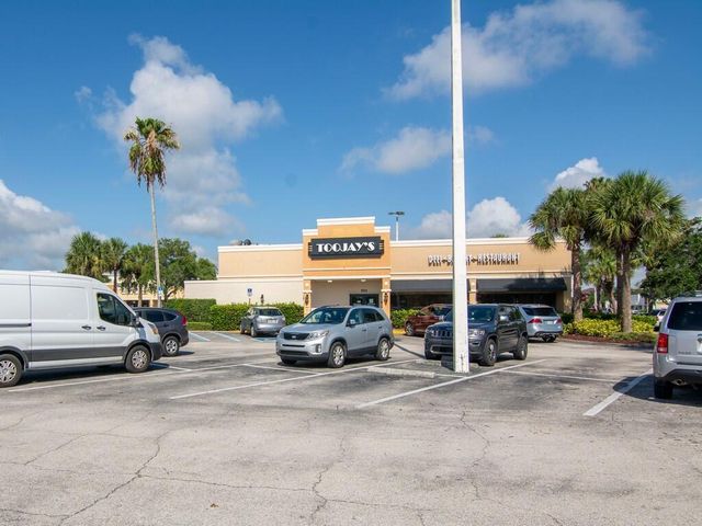 2333 Indian River Boulevard, Vero Beach, FL 32960