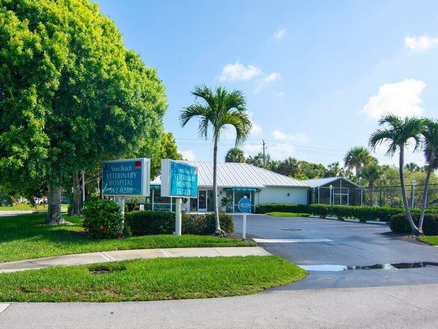 2333 Indian River Boulevard, Vero Beach, FL 32960