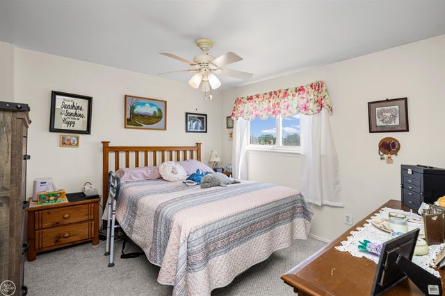 27754 Eastwick Square Road, Roseville, MI 48066