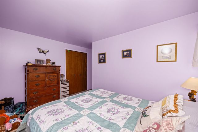 27754 Eastwick Square Road, Roseville, MI 48066