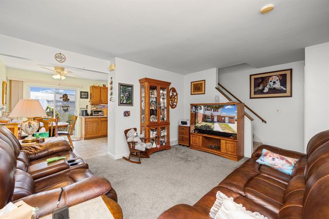 27754 Eastwick Square Road, Roseville, MI 48066