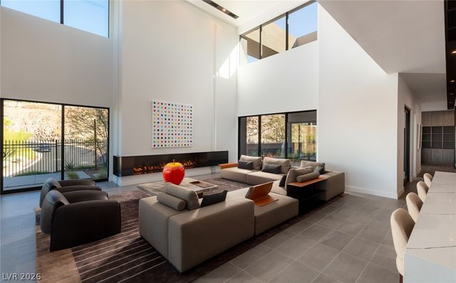 625 Sleeping Dragon Drive, Henderson, NV 89012