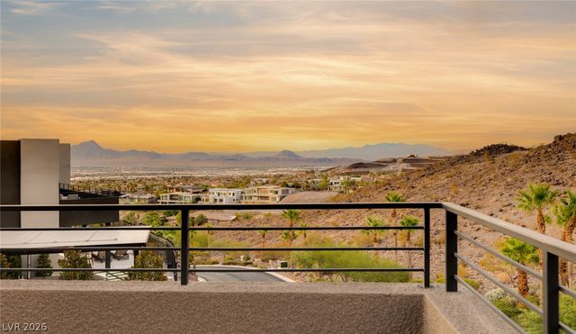 625 Sleeping Dragon Drive, Henderson, NV 89012