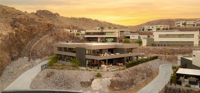 625 Sleeping Dragon Drive, Henderson, NV 89012
