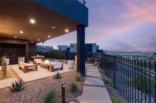 625 Sleeping Dragon Drive, Henderson, NV 89012