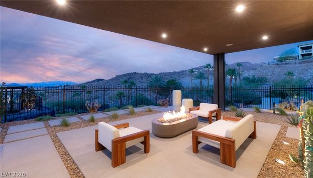 625 Sleeping Dragon Drive, Henderson, NV 89012