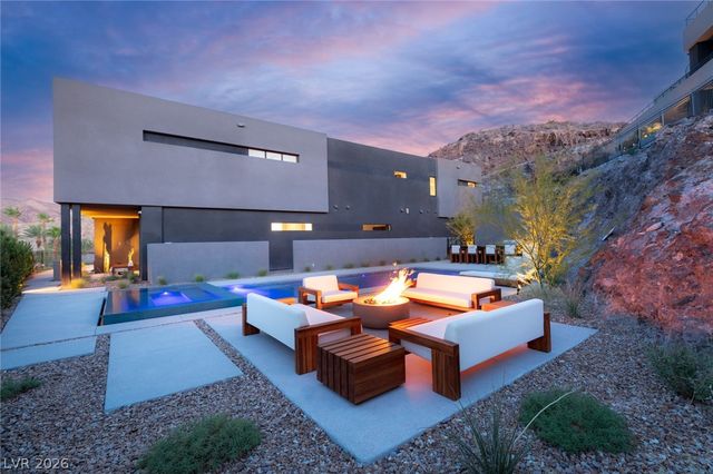 625 Sleeping Dragon Drive, Henderson, NV 89012