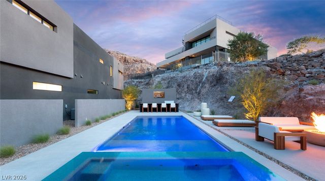 625 Sleeping Dragon Drive, Henderson, NV 89012