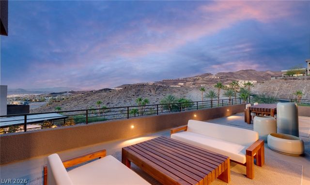 625 Sleeping Dragon Drive, Henderson, NV 89012
