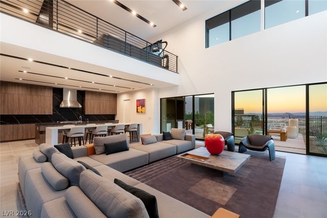 625 Sleeping Dragon Drive, Henderson, NV 89012