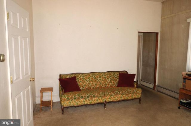 17 CENTER ST, Lansford, PA 18232
