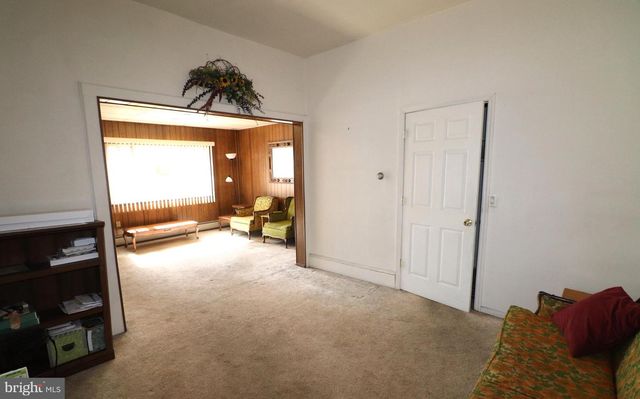 17 CENTER ST, Lansford, PA 18232