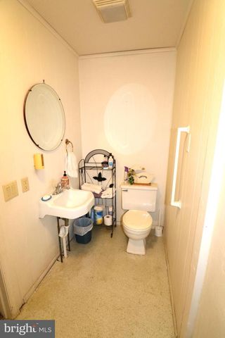 17 CENTER ST, Lansford, PA 18232
