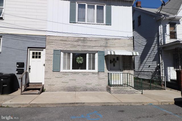 17 CENTER ST, Lansford, PA 18232