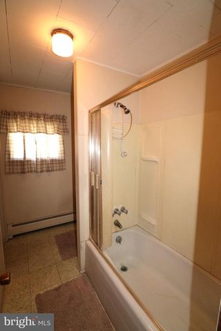 17 CENTER ST, Lansford, PA 18232