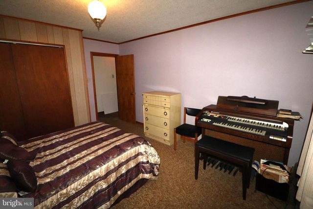17 CENTER ST, Lansford, PA 18232