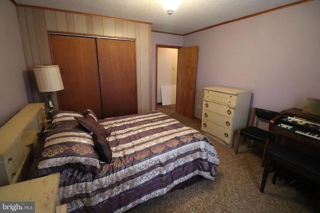 17 CENTER ST, Lansford, PA 18232