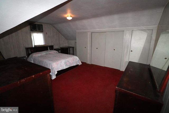 17 CENTER ST, Lansford, PA 18232