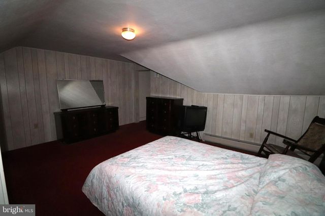 17 CENTER ST, Lansford, PA 18232