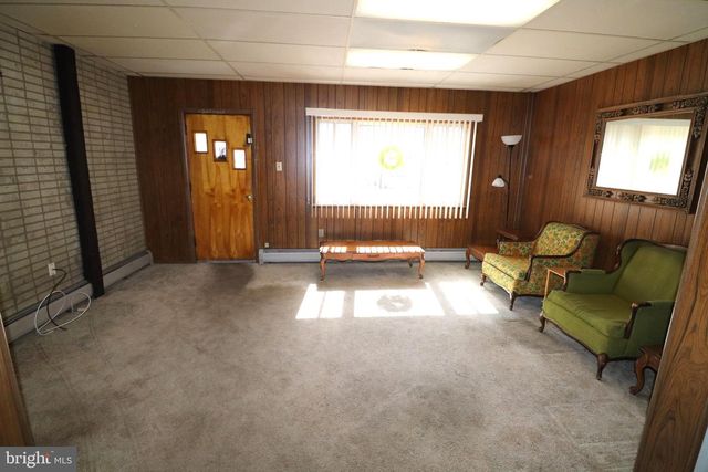 17 CENTER ST, Lansford, PA 18232