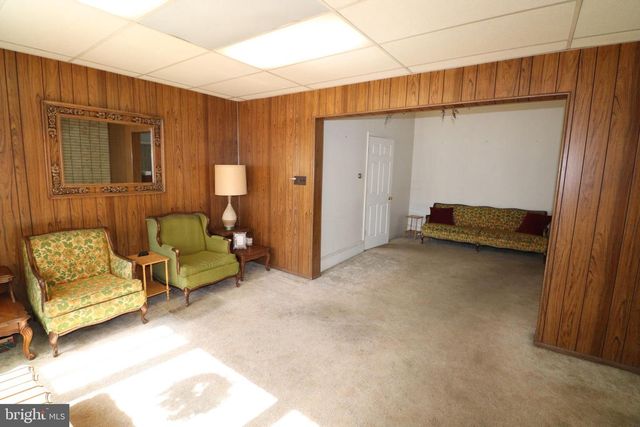 17 CENTER ST, Lansford, PA 18232