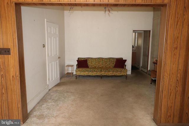 17 CENTER ST, Lansford, PA 18232