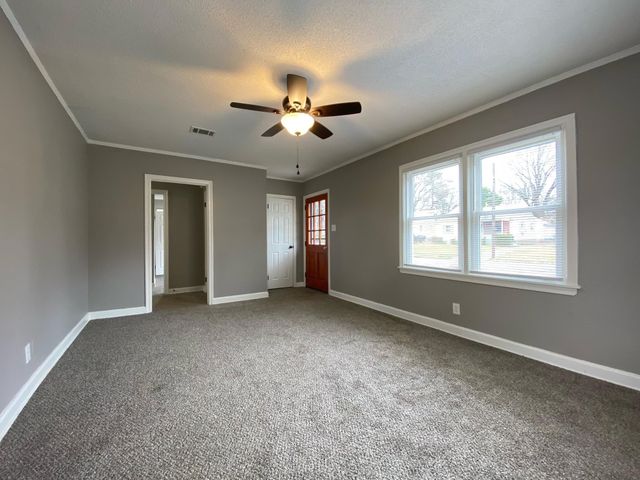 39 E FRANK AVE, Memphis, TN 38109
