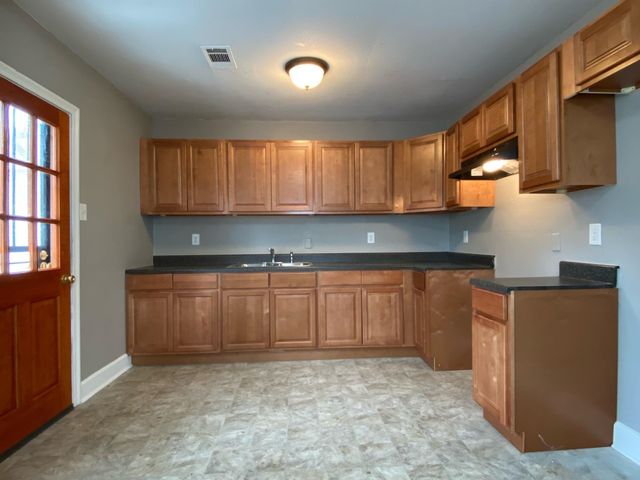 39 E FRANK AVE, Memphis, TN 38109