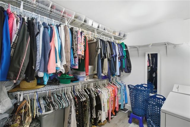 5517 Sir Walter WAY, North Fort Myers, FL 33917