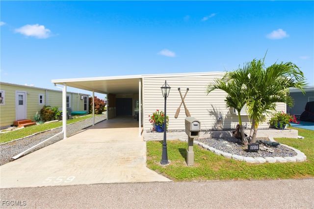 5517 Sir Walter WAY, North Fort Myers, FL 33917