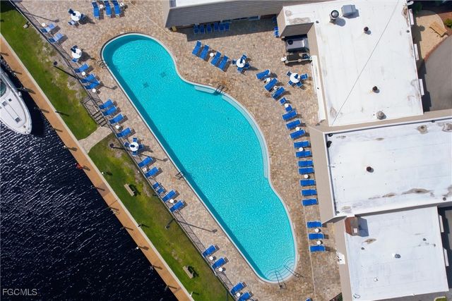 5517 Sir Walter WAY, North Fort Myers, FL 33917