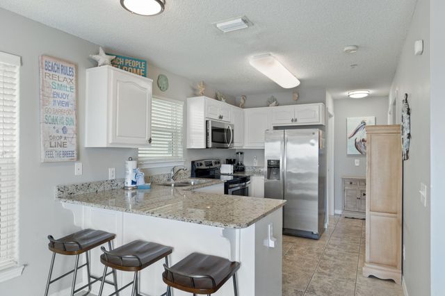 8436 Gulf Boulevard UNIT 214, Navarre, FL 32566