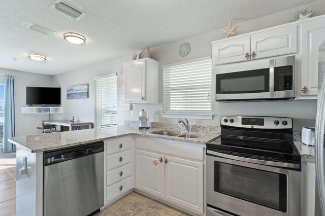 8436 Gulf Boulevard UNIT 214, Navarre, FL 32566