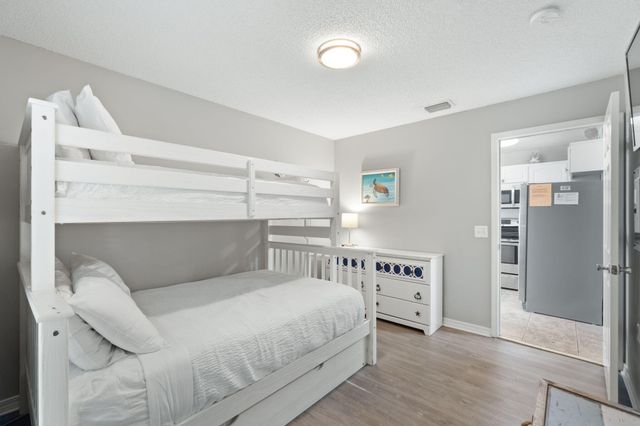 8436 Gulf Boulevard UNIT 214, Navarre, FL 32566