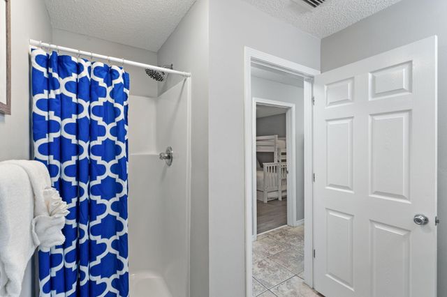 8436 Gulf Boulevard UNIT 214, Navarre, FL 32566