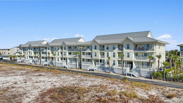 8436 Gulf Boulevard UNIT 214, Navarre, FL 32566