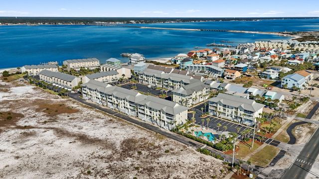 8436 Gulf Boulevard UNIT 214, Navarre, FL 32566