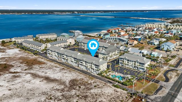 8436 Gulf Boulevard UNIT 214, Navarre, FL 32566