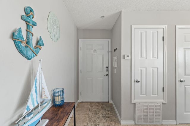 8436 Gulf Boulevard UNIT 214, Navarre, FL 32566