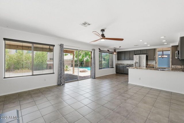 4626 E SUMMERHAVEN Drive, Phoenix, AZ 85044