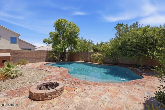 4626 E SUMMERHAVEN Drive, Phoenix, AZ 85044