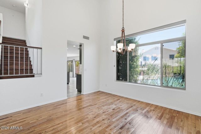 4626 E SUMMERHAVEN Drive, Phoenix, AZ 85044
